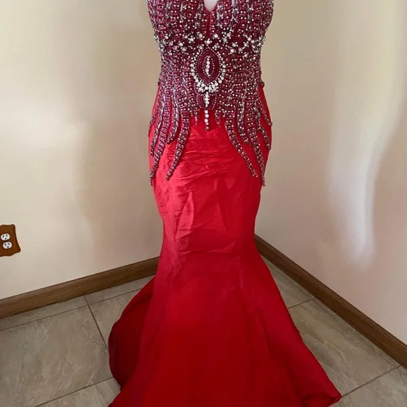 Red dress withdiamonds